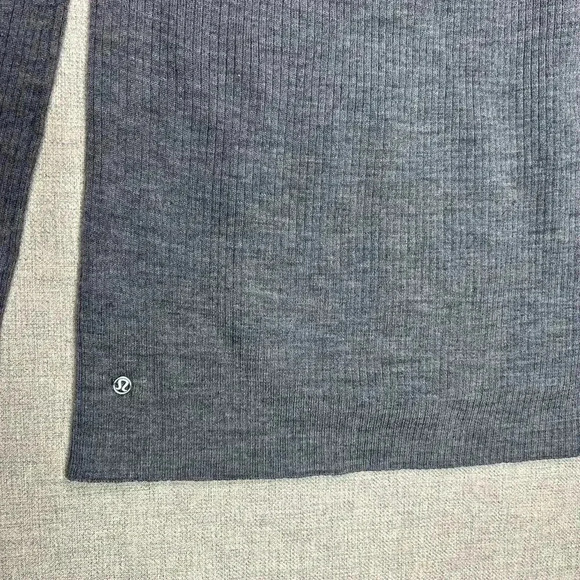 Lululemon Top Sweater Sz 4 Wool Turtleneck Pockets Gray Sweat and Savasana - Picture 10 of 11